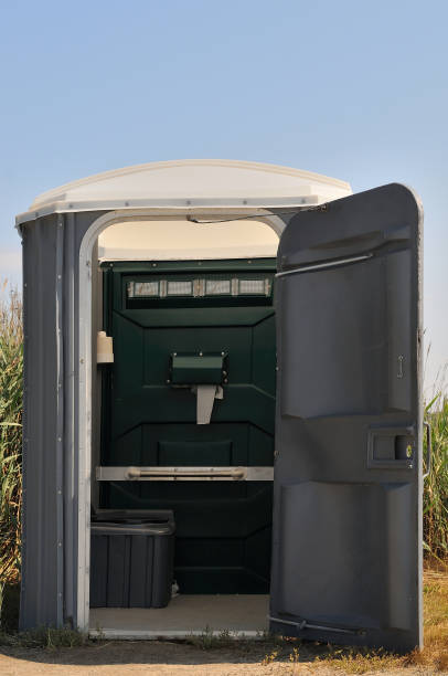 Portable bathroom rental in Mayfair, CA